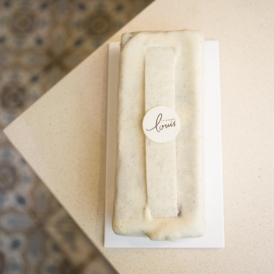 Cake vanille éclats de cassis (6 parts)